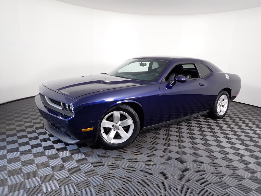 Used 2013 Dodge Challenger SXT Plus image 10