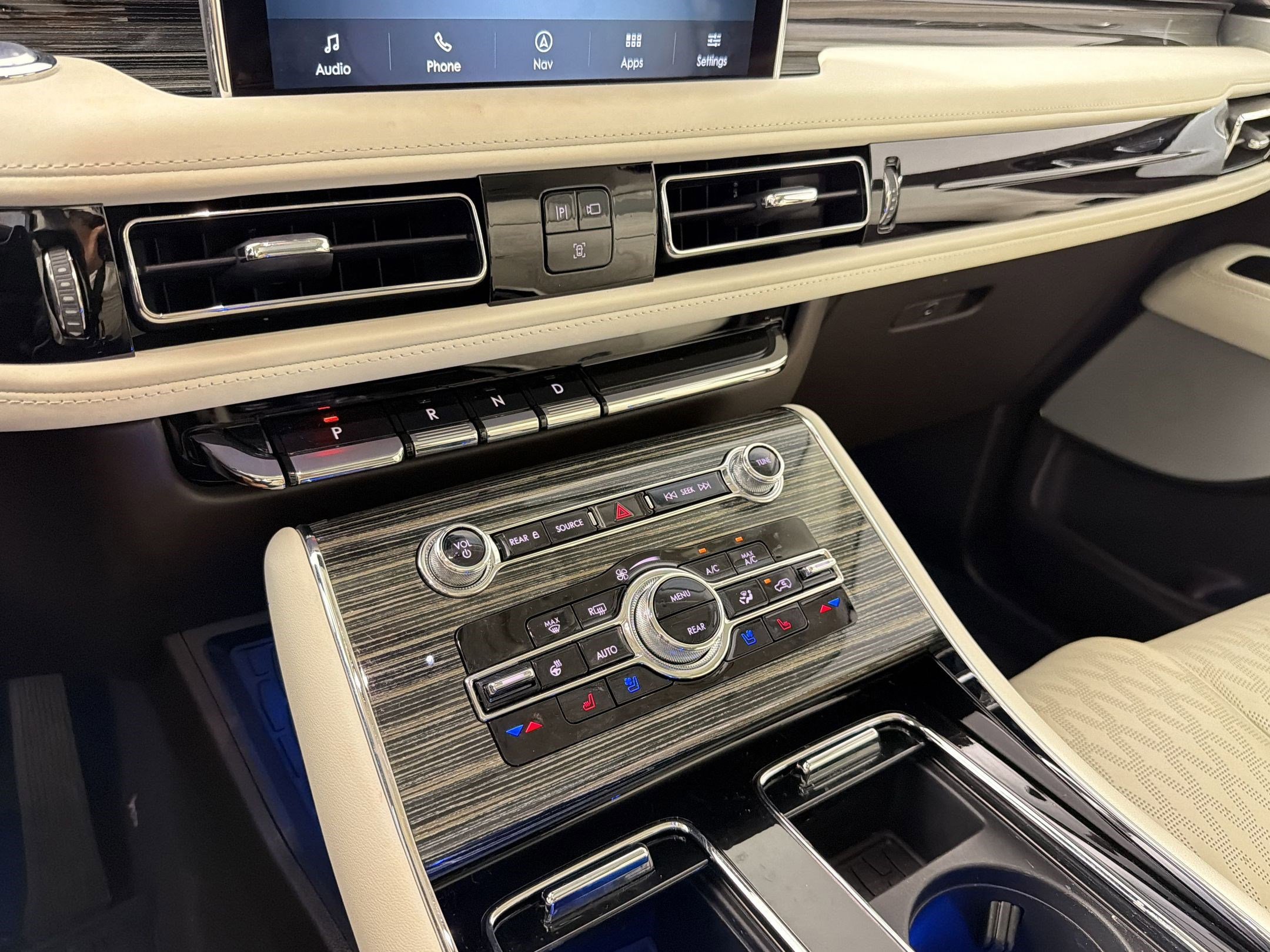 Used 2023 Lincoln Aviator Black Label AWD/4WD image 25