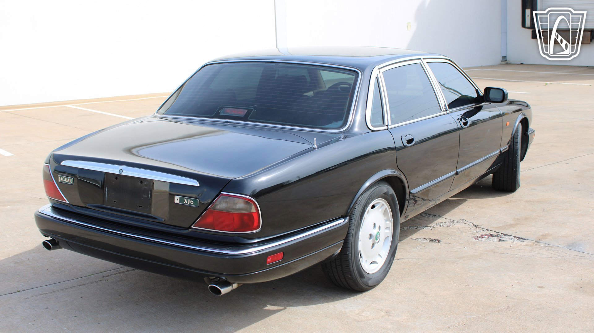 Used 1995 Jaguar XJ6 RWD image 28