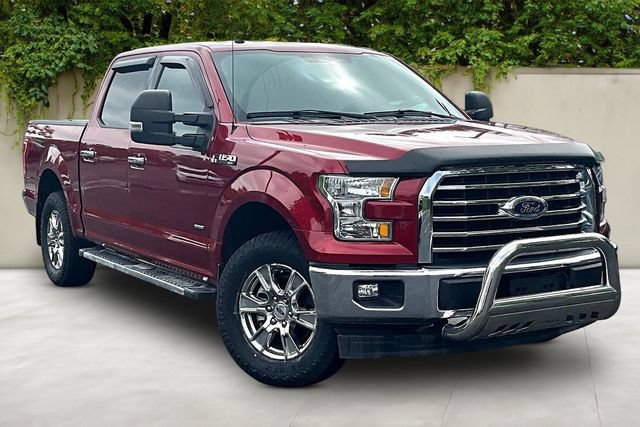 Used 2017 Ford F150 XLT w/ Equipment Group 301A Mid AWD/4WD image 3