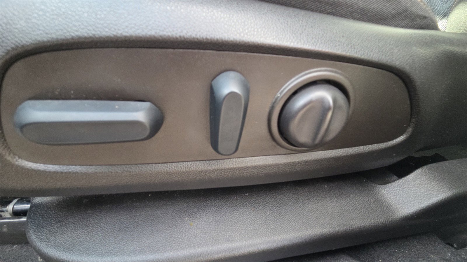 Used 2022 Chevrolet Equinox LT image 38