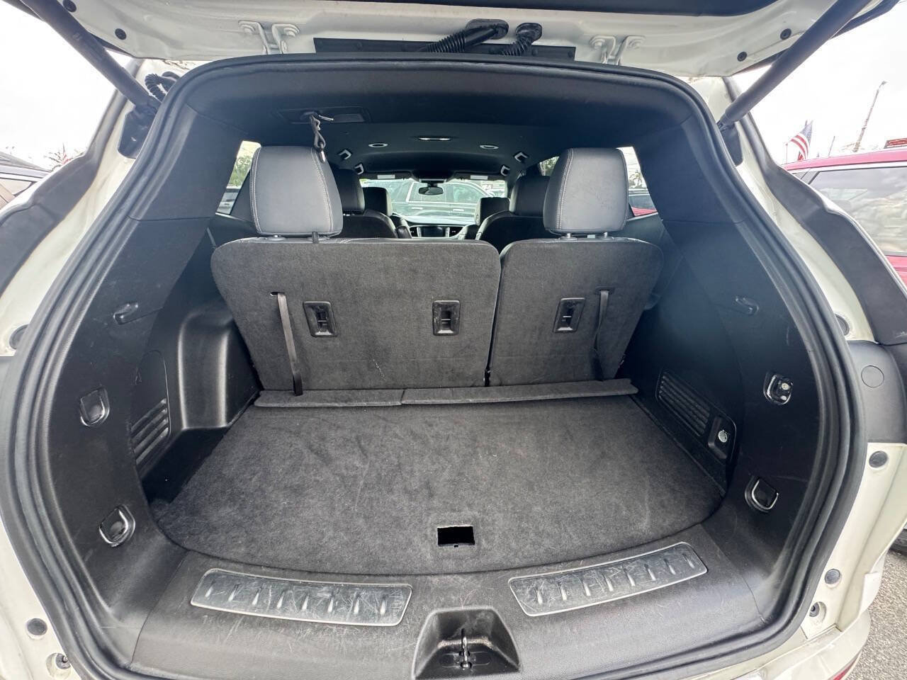Used 2022 Buick Enclave Essence FWD image 17