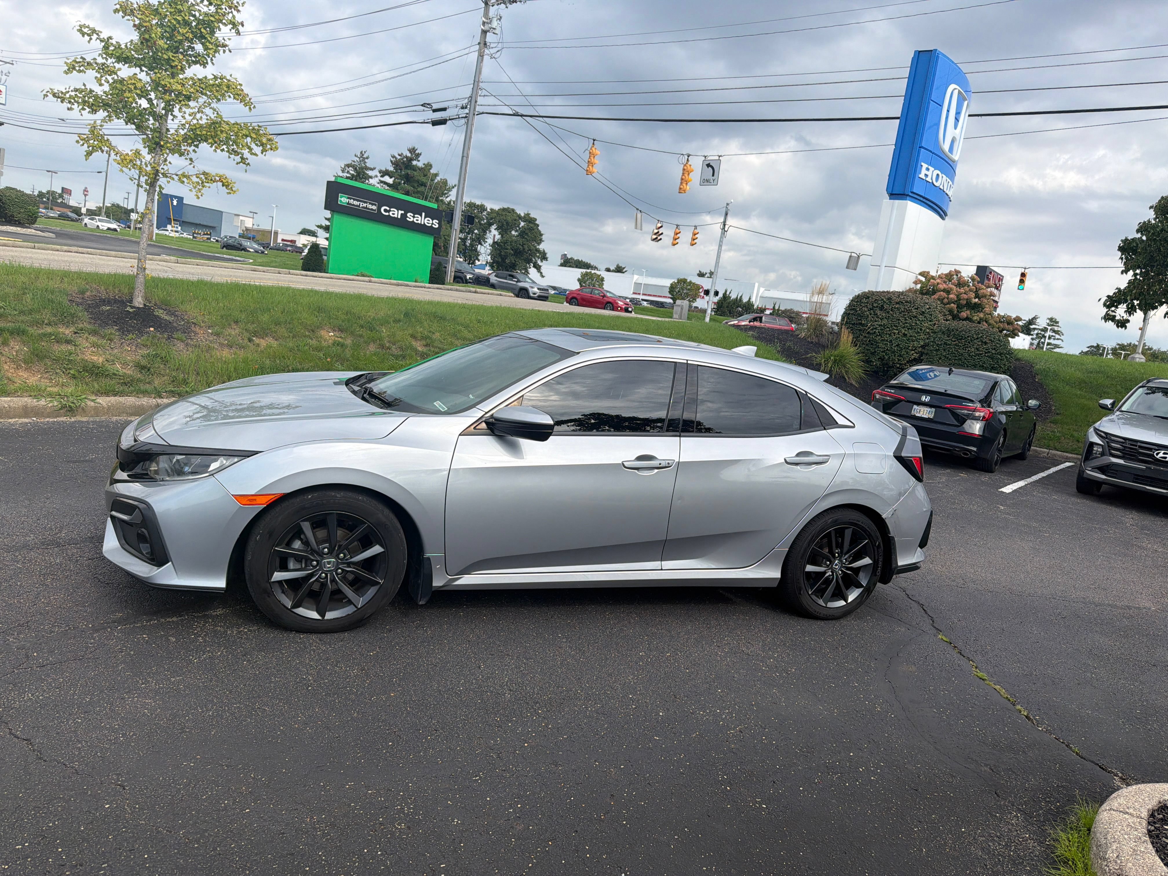 Used 2021 Honda Civic EX image 2