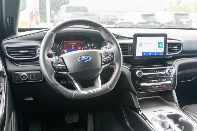 Used 2022 Ford Explorer ST-Line w/ Class IV Trailer Tow Package AWD/4WD image 14