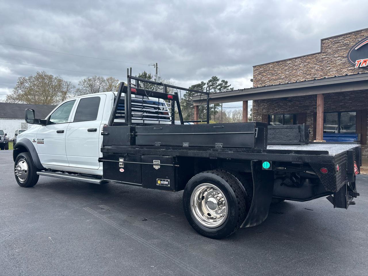 Used 2018 RAM 5500 Tradesman w/ Ambulance Prep Group RWD image 5