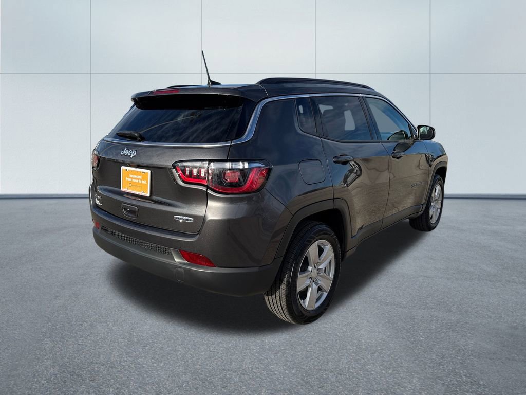Certified 2022 Jeep Compass Latitude image 6