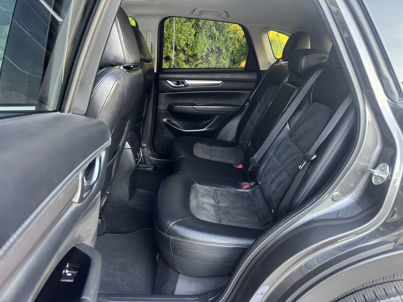 Used 2018 MAZDA CX-5 Touring w/ Preferred Equipment Package FWD image 11