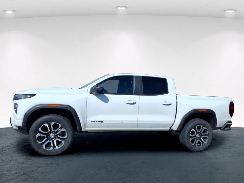 Used 2023 GMC Canyon AT4 w/ AT4 Premium Package AWD/4WD image 5