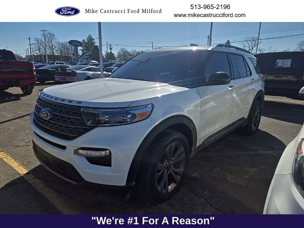 Used 2022 Ford Explorer XLT w/ Equipment Group 202A image 2