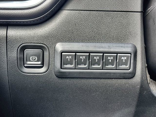 Used 2023 Chevrolet Silverado 2500 High Country w/ Z71 Off-Road Package image 44