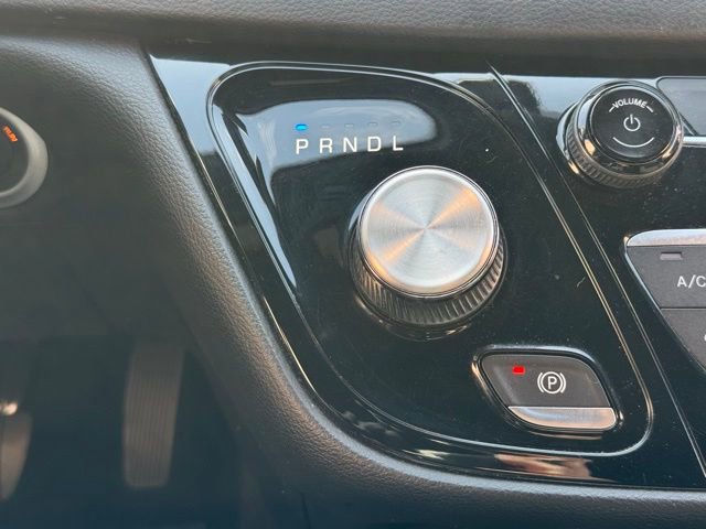 Used 2020 Chrysler Pacifica Touring w/ S Appearance Package image 13