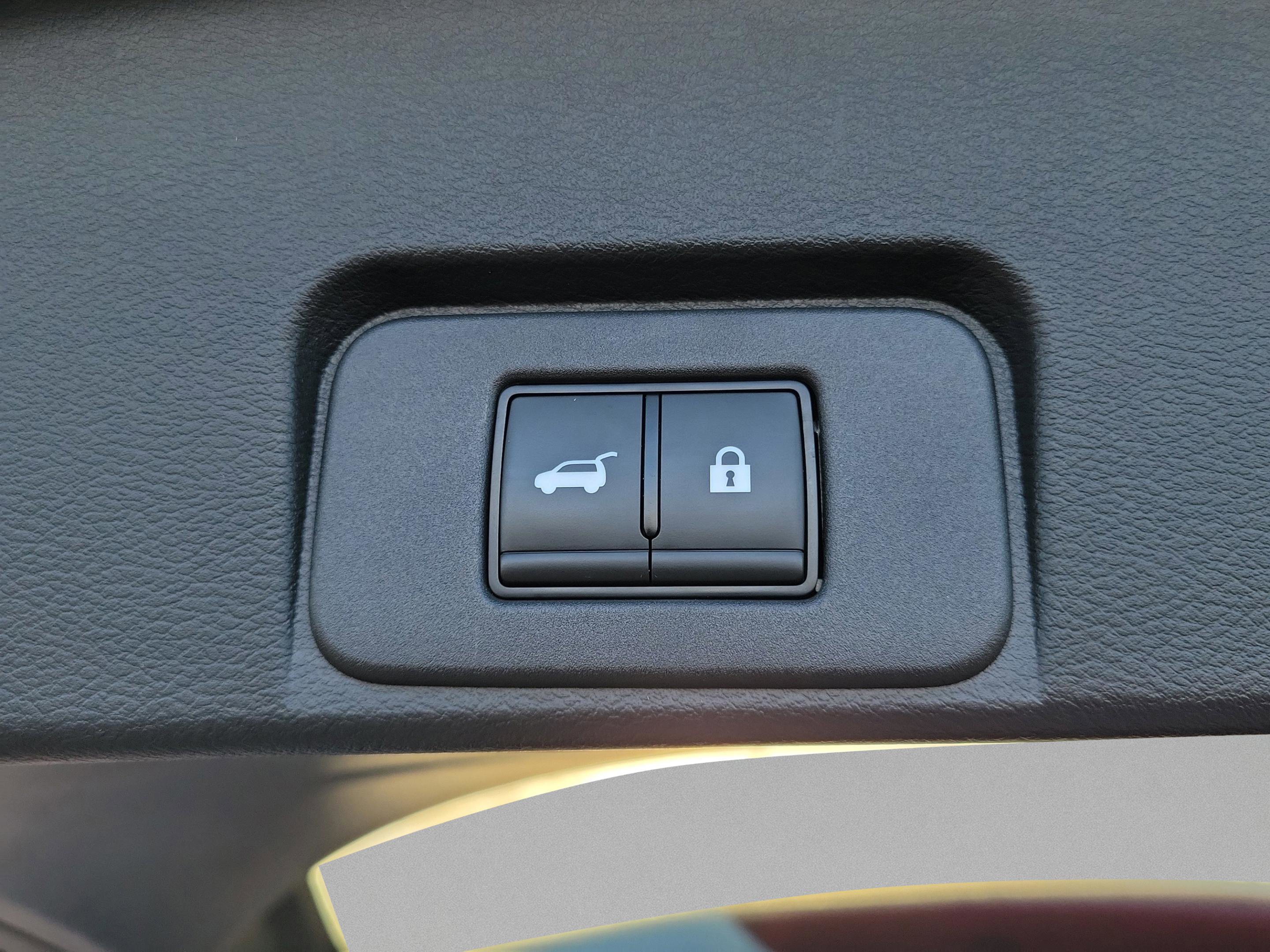 Used 2024 Nissan Rogue Platinum w/ Platinum Premium Package image 6