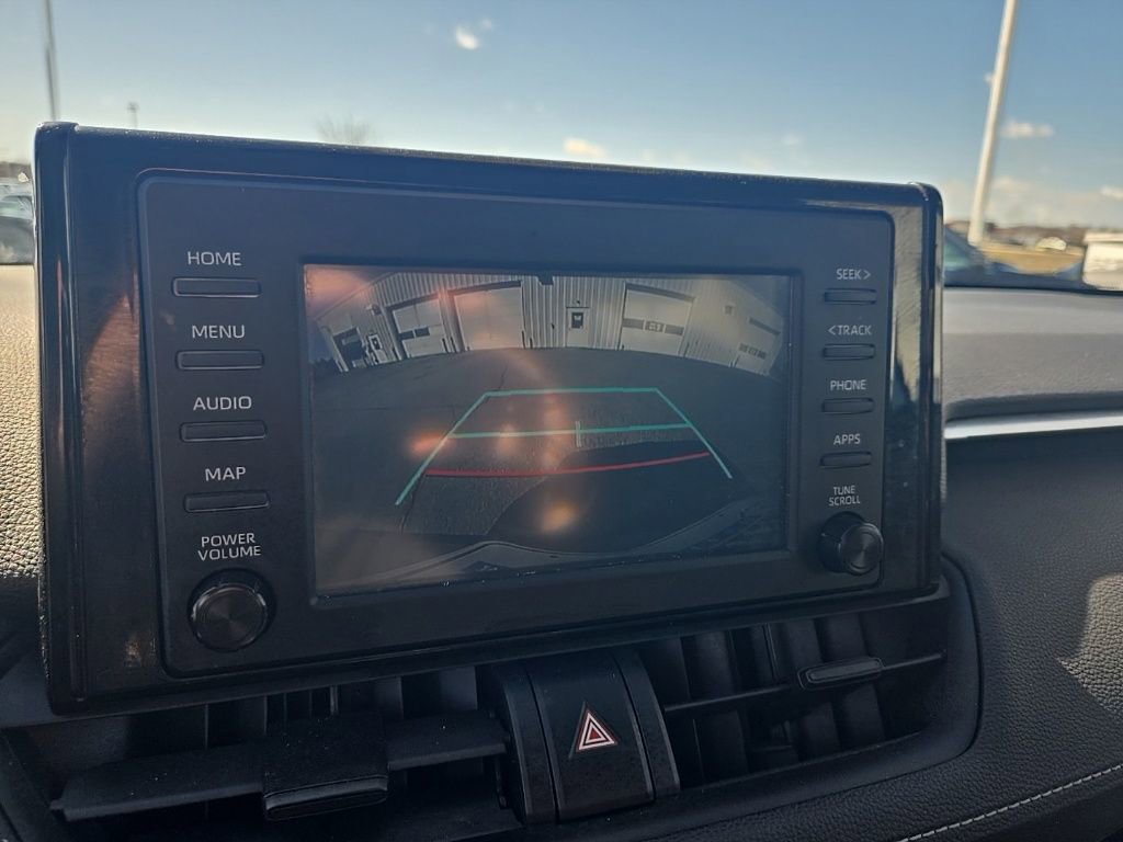 Used 2019 Toyota RAV4 LE image 19