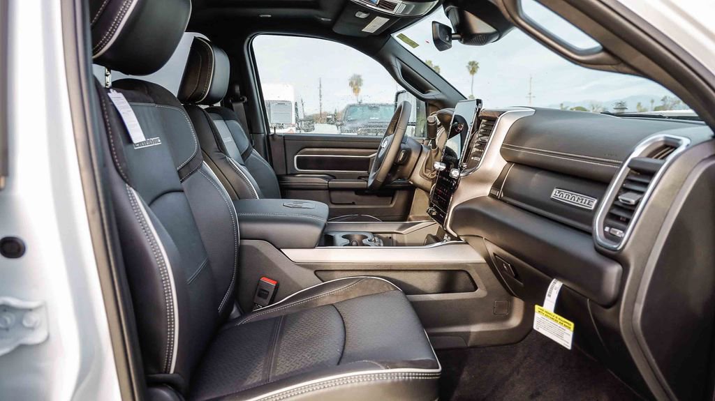 New 2026 RAM 2500 Laramie AWD/4WD image 21