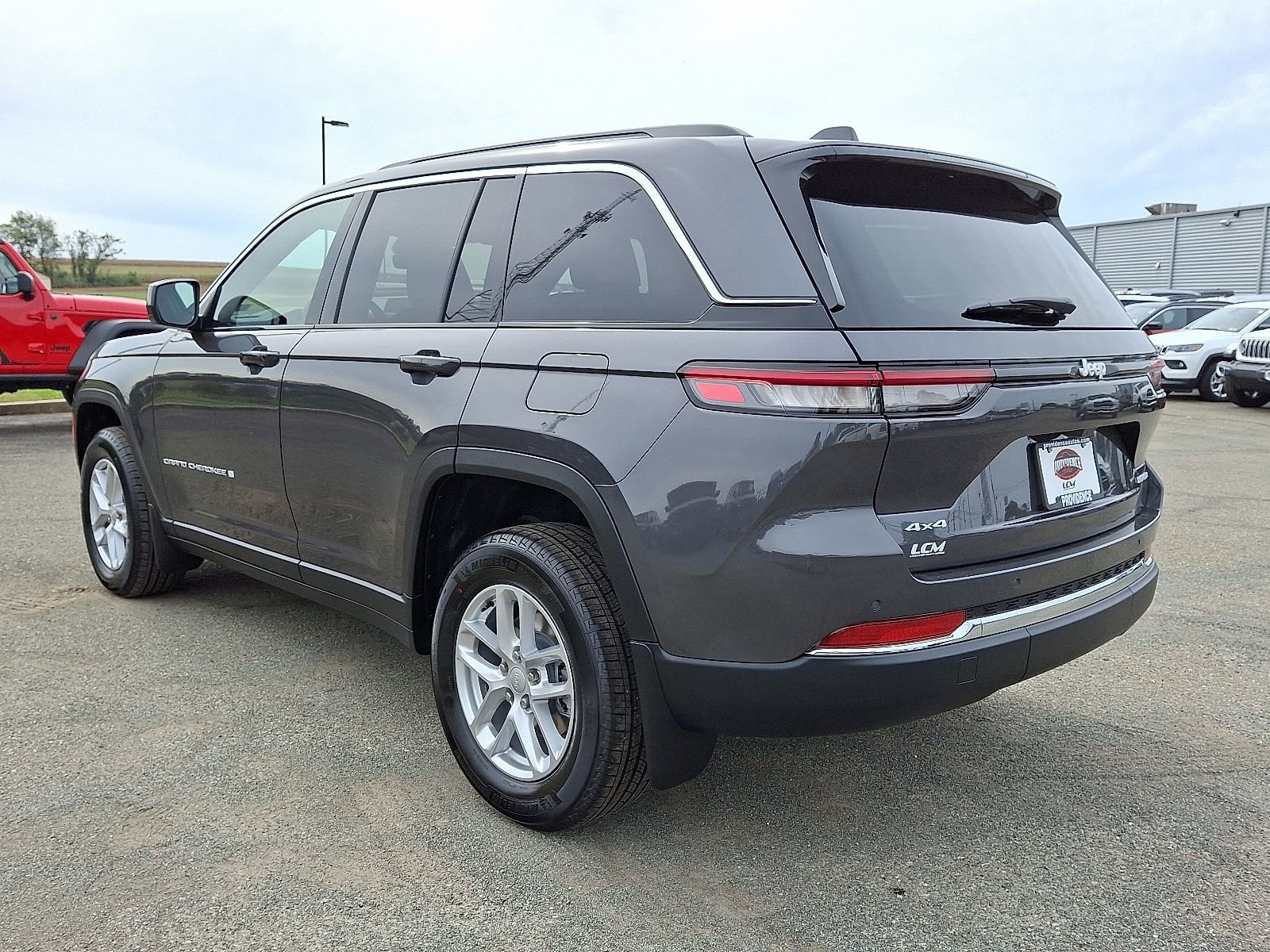 New 2025 Jeep Grand Cherokee Laredo w/ MOPAR Finishing Package image 3
