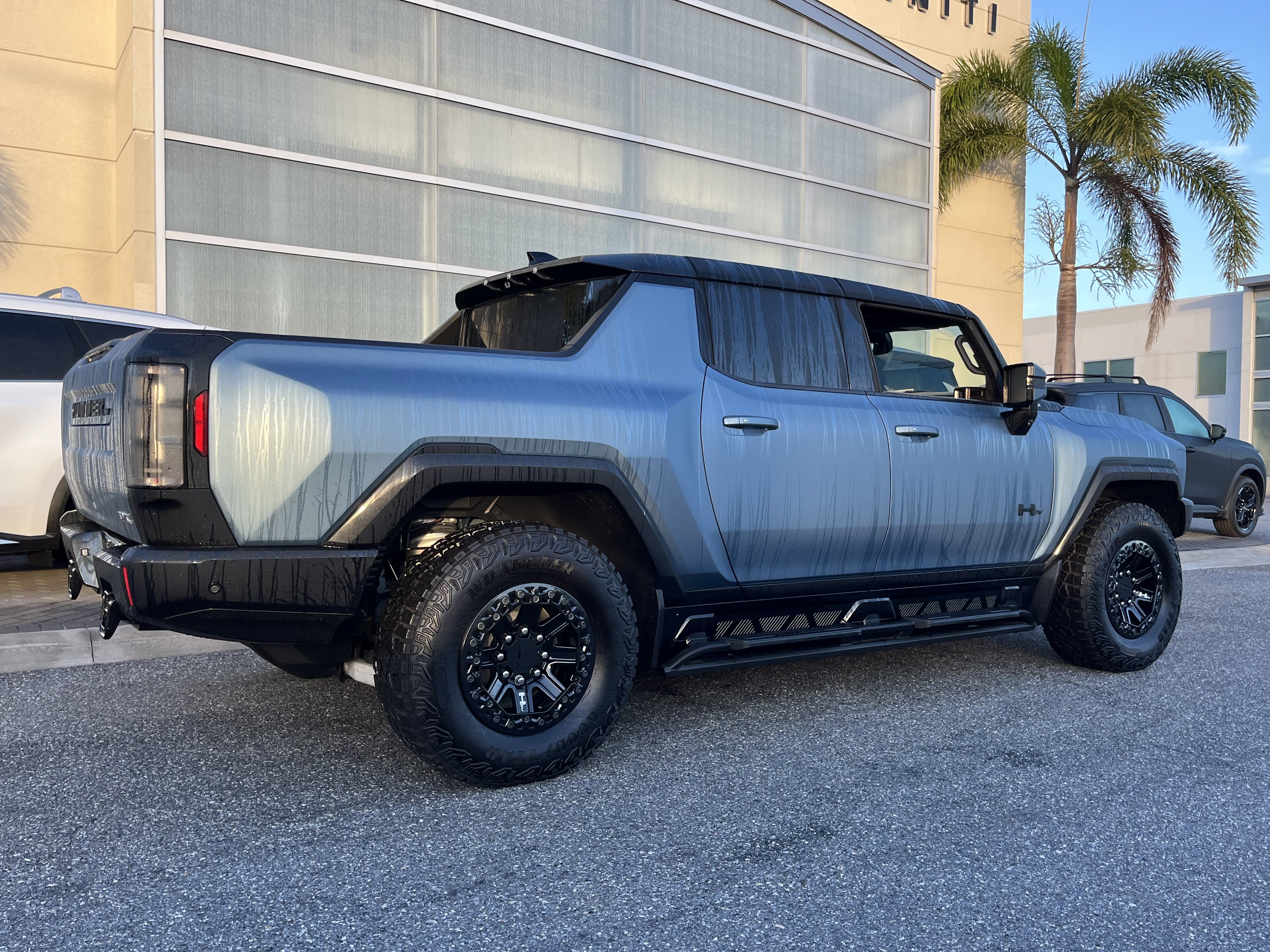 Used 2024 GMC Hummer EV 3X w/ Omega Edition image 5