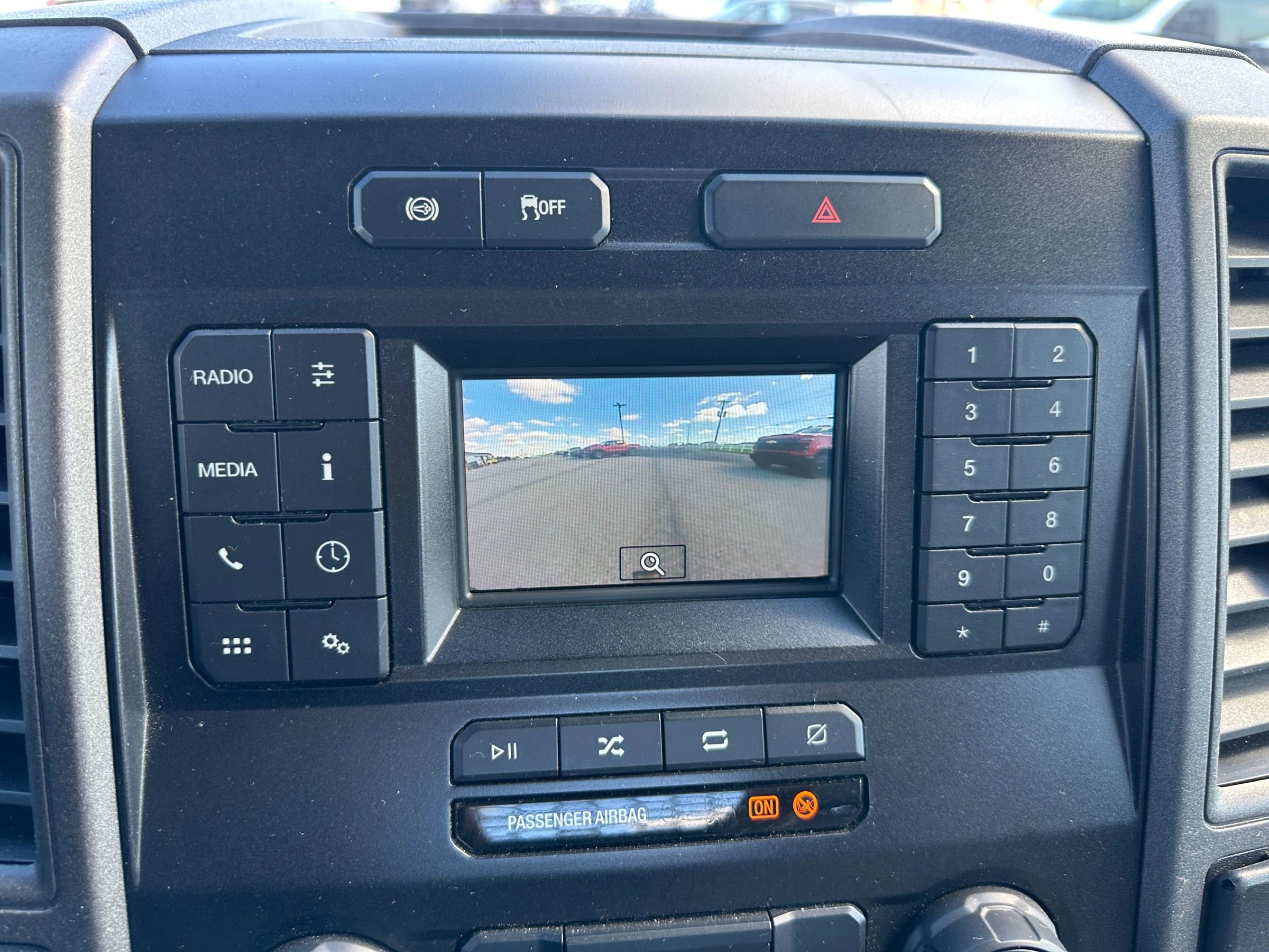 Used 2022 Ford F350 XL w/ Power Equipment Group image 19