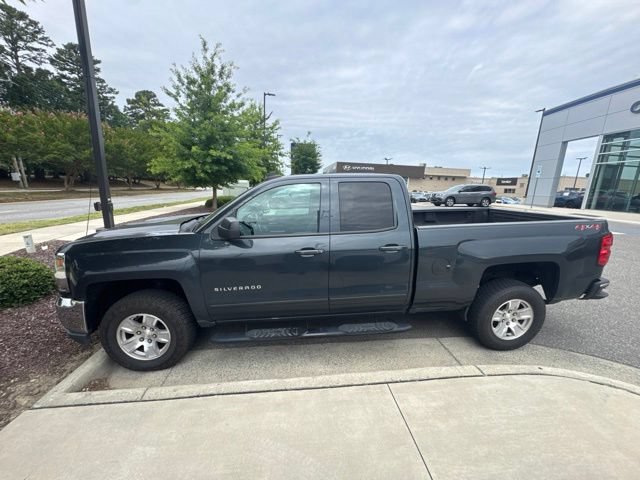 Used 2019 Chevrolet Silverado 1500 LT AWD/4WD image 11