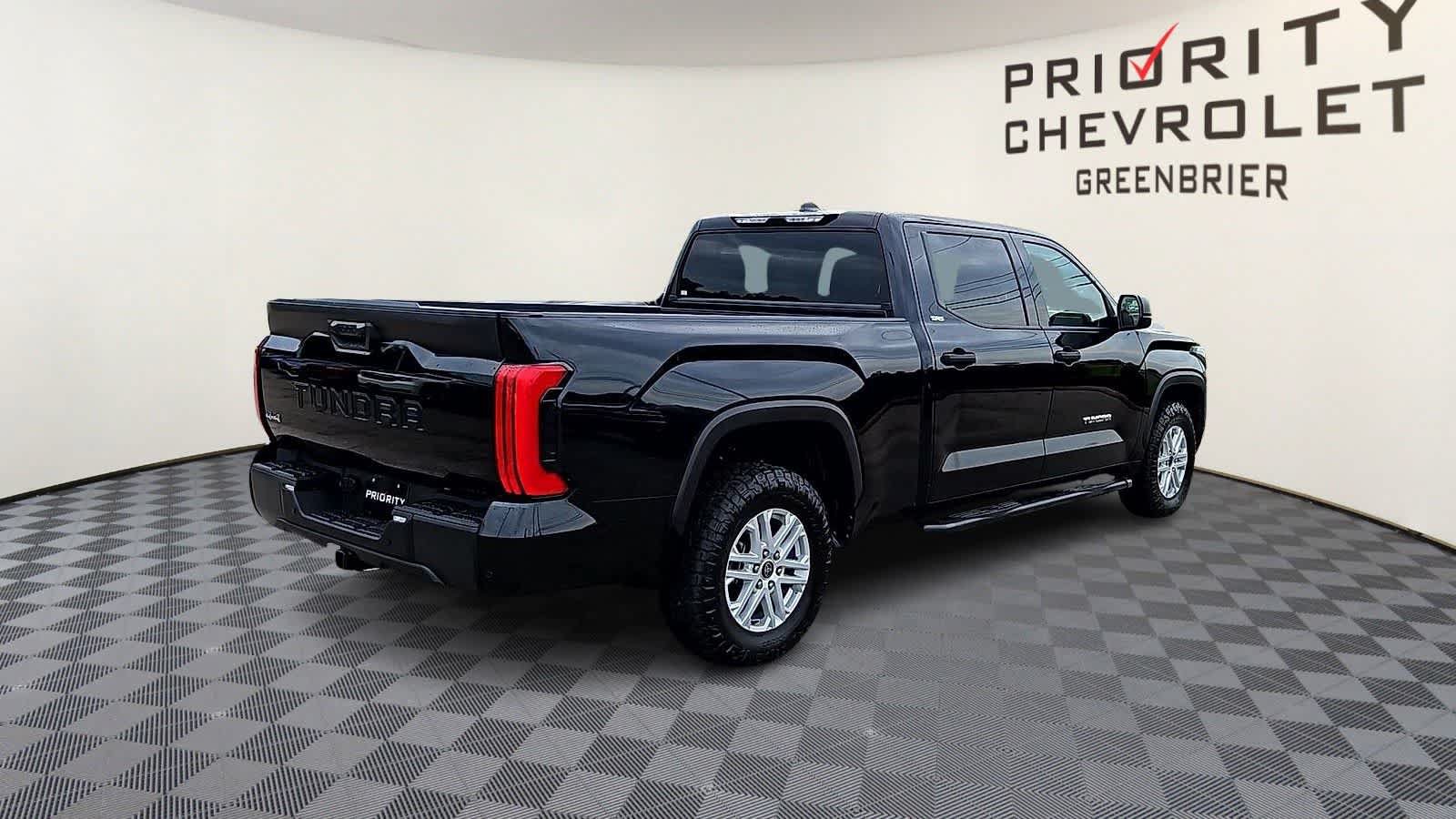 Used 2022 Toyota Tundra SR5 AWD/4WD image 8