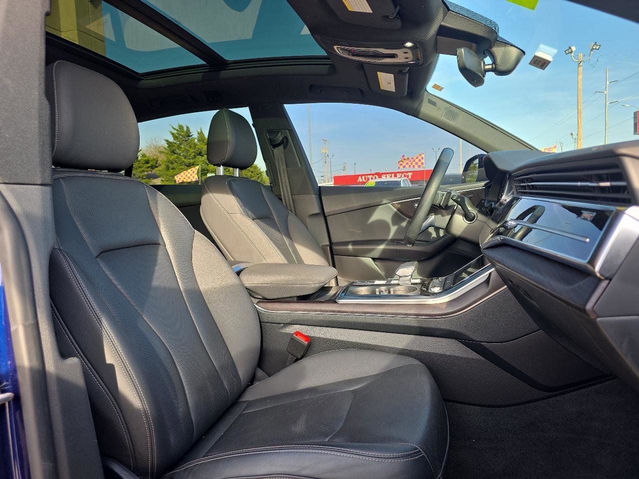 Used 2021 Audi Q8 Premium Plus w/ Premium Plus Package AWD/4WD image 21