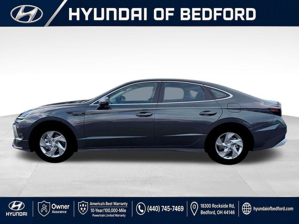 New 2026 Hyundai Sonata SE FWD image 3