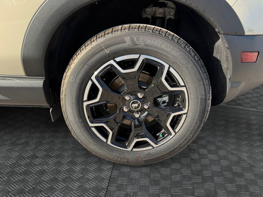 New 2025 Ford Bronco Sport Outer Banks w/ Outer Banks Tech Package+ AWD/4WD image 17