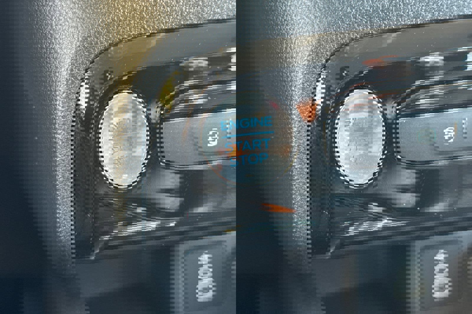 Certified 2025 Ford Escape SE image 24