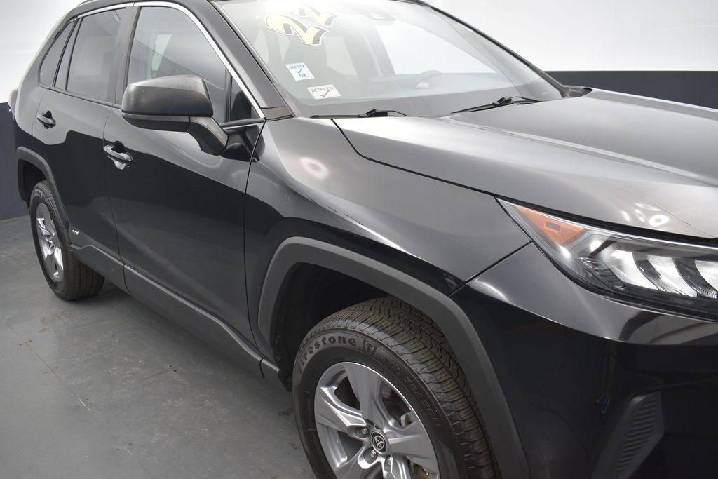 Used 2022 Toyota RAV4 LE AWD/4WD image 33