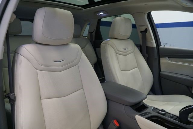 Certified 2023 Cadillac XT5 Premium Luxury AWD/4WD image 16