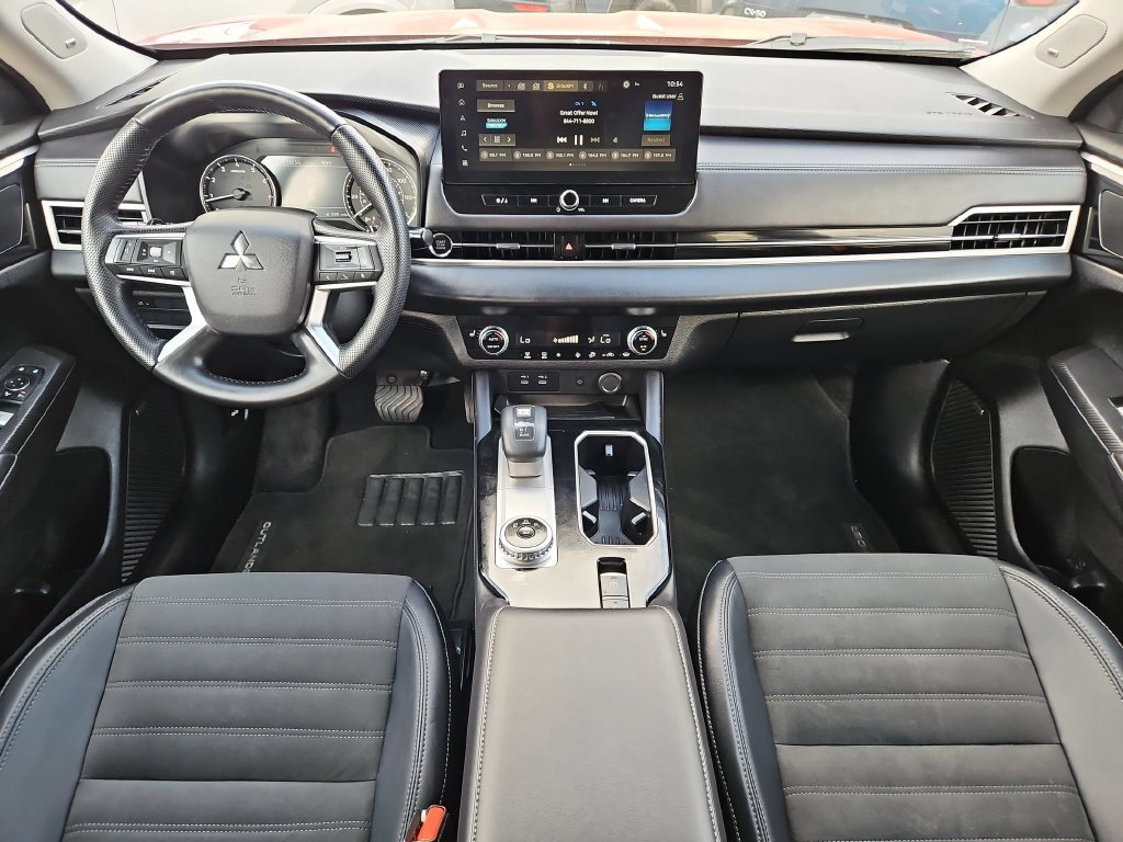 Used 2025 Mitsubishi Outlander SE AWD/4WD image 23