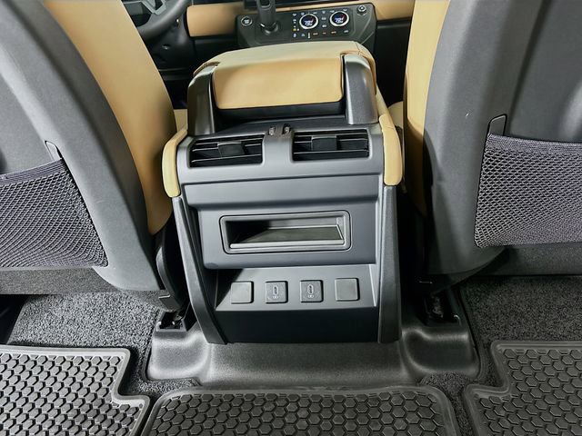 New 2026 Land Rover Defender 110 X-Dynamic SE image 24
