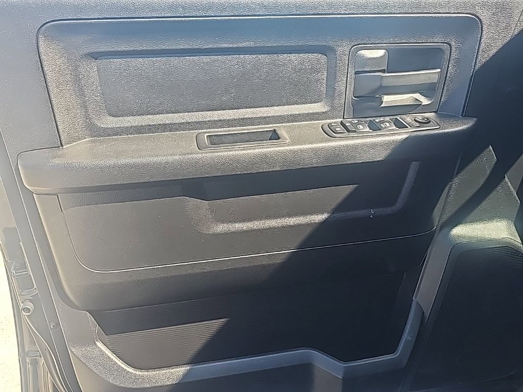 Used 2017 RAM 2500 Tradesman w/ Chrome Appearance Group image 10