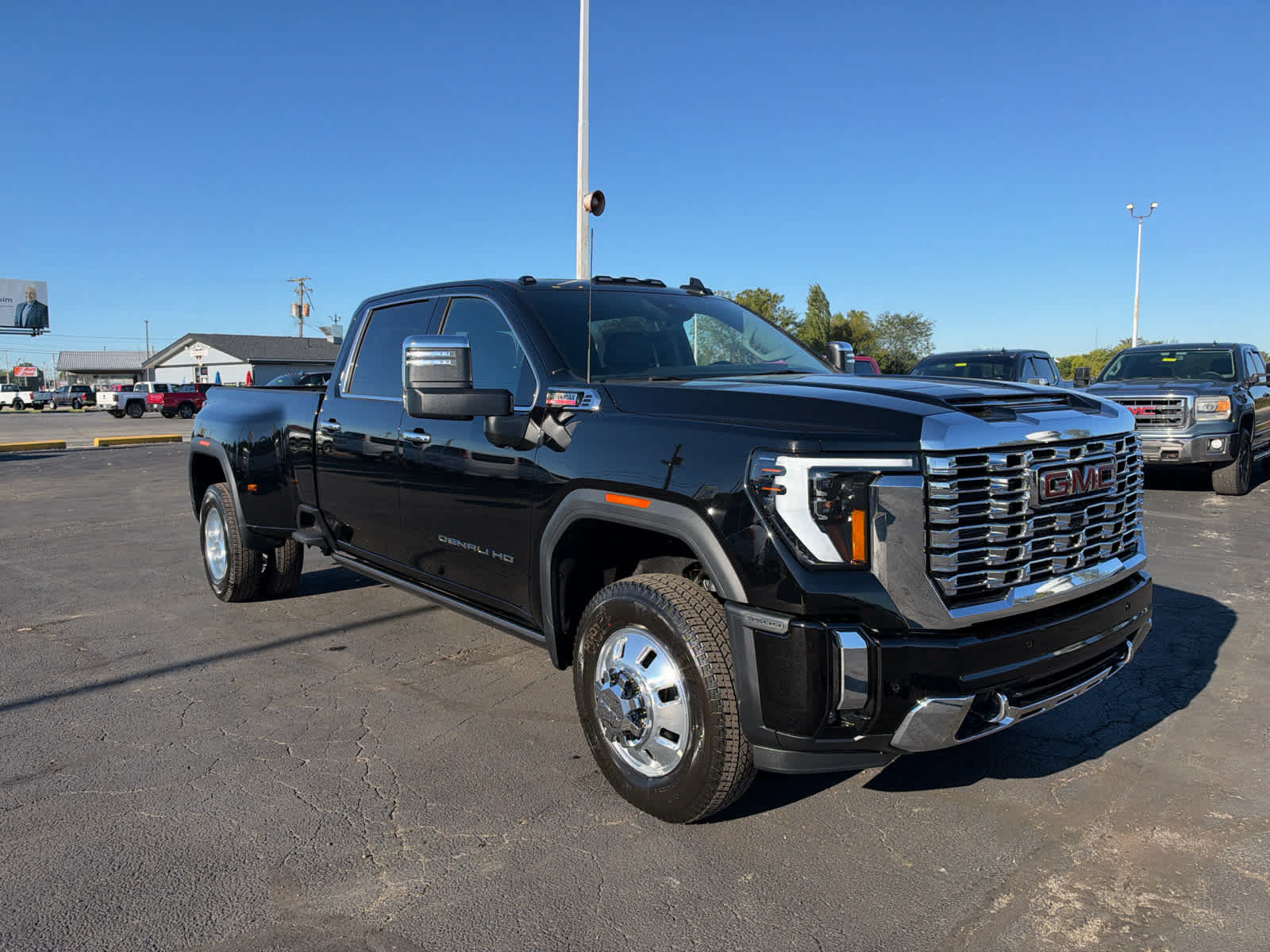 New 2026 GMC Sierra 3500 Denali w/ Denali Reserve Package AWD/4WD image 7