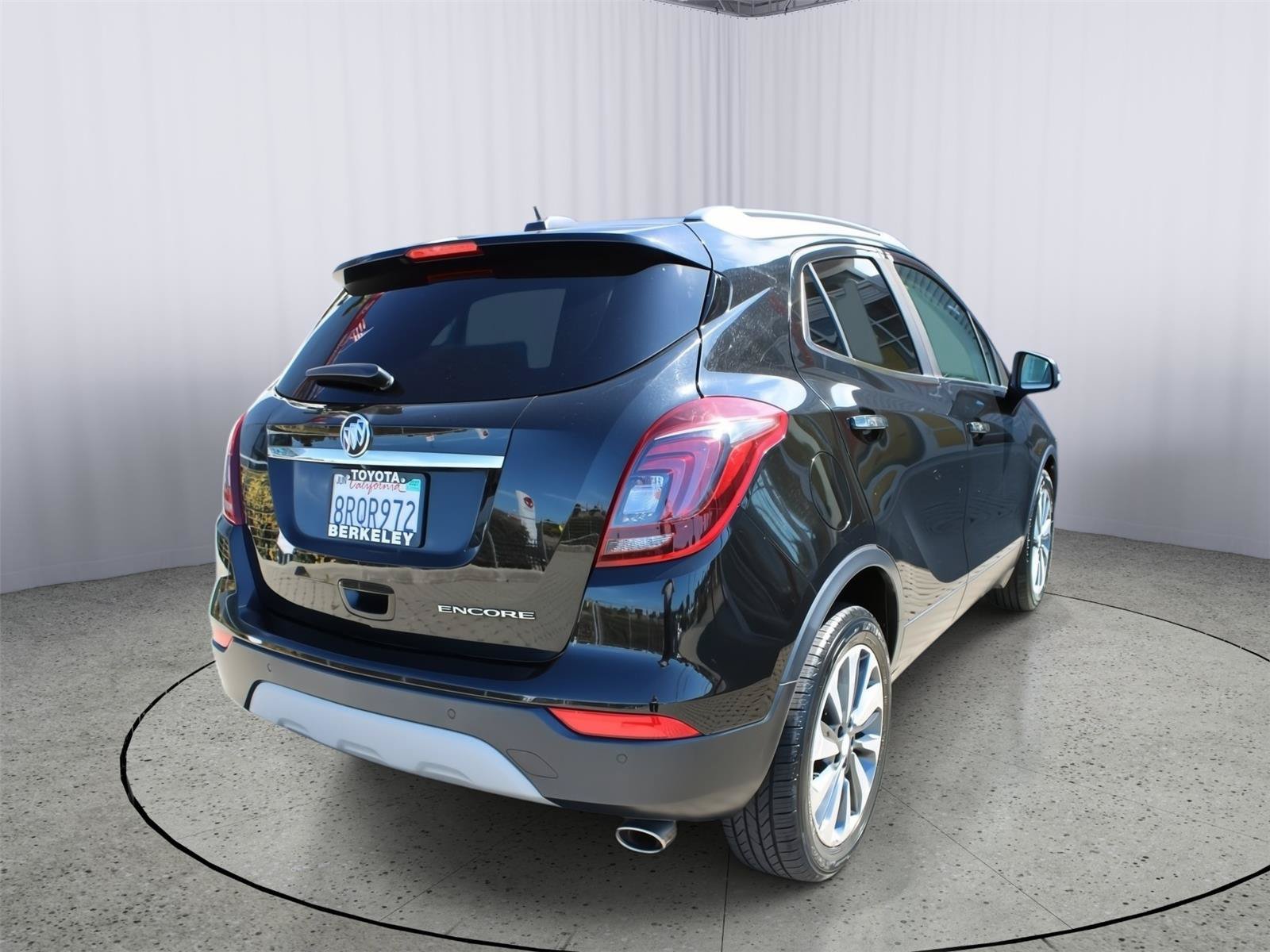 Used 2019 Buick Encore Essence w/ Safety Package II FWD image 8