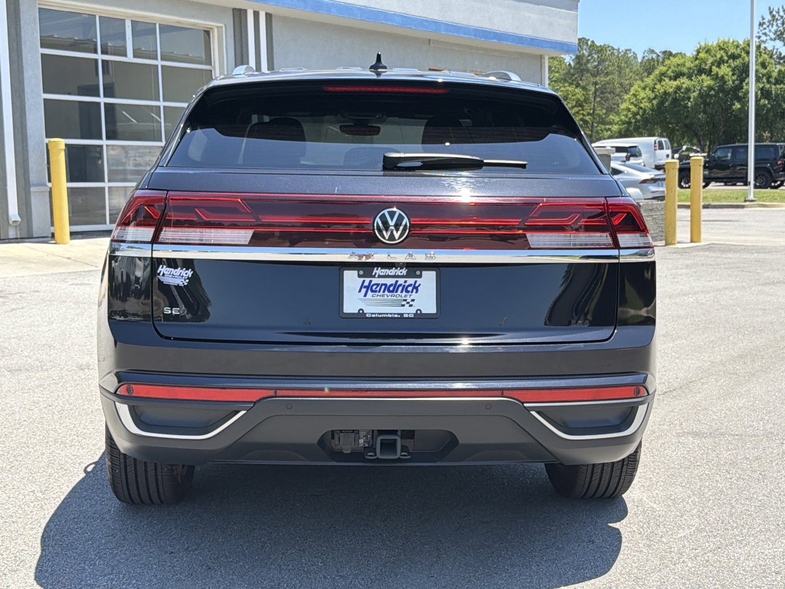 Used 2024 Volkswagen Atlas Cross Sport SE FWD image 11