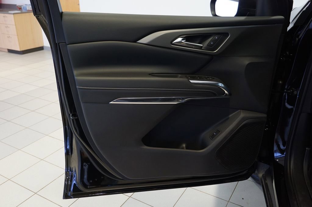 New 2026 Chevrolet Traverse LT w/ Midnight/Sport Edition image 24