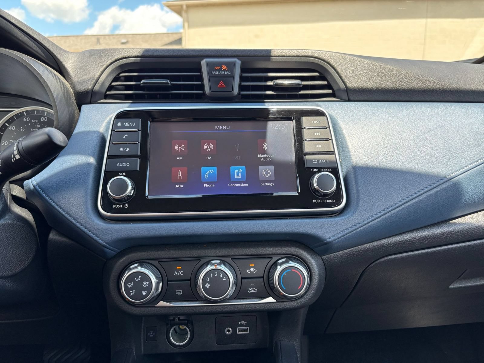 Used 2025 Nissan Versa SV FWD image 20