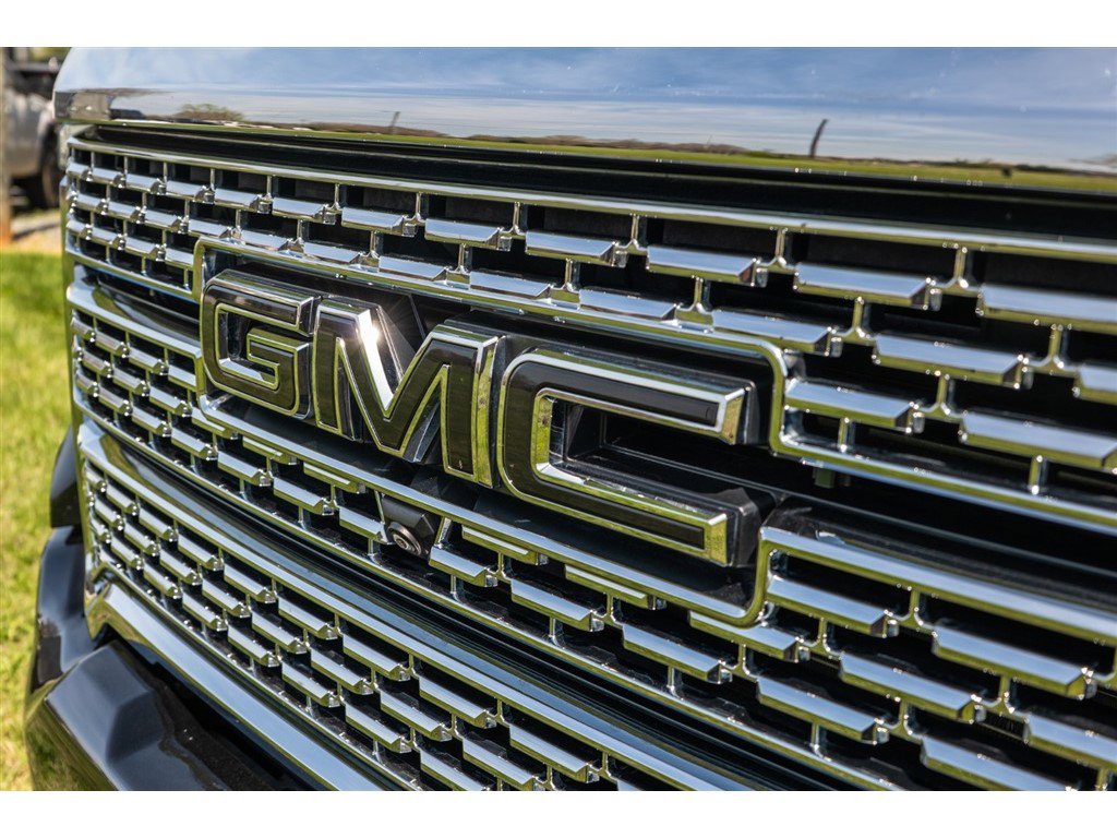 Used 2022 GMC Sierra 2500 Denali AWD/4WD image 4