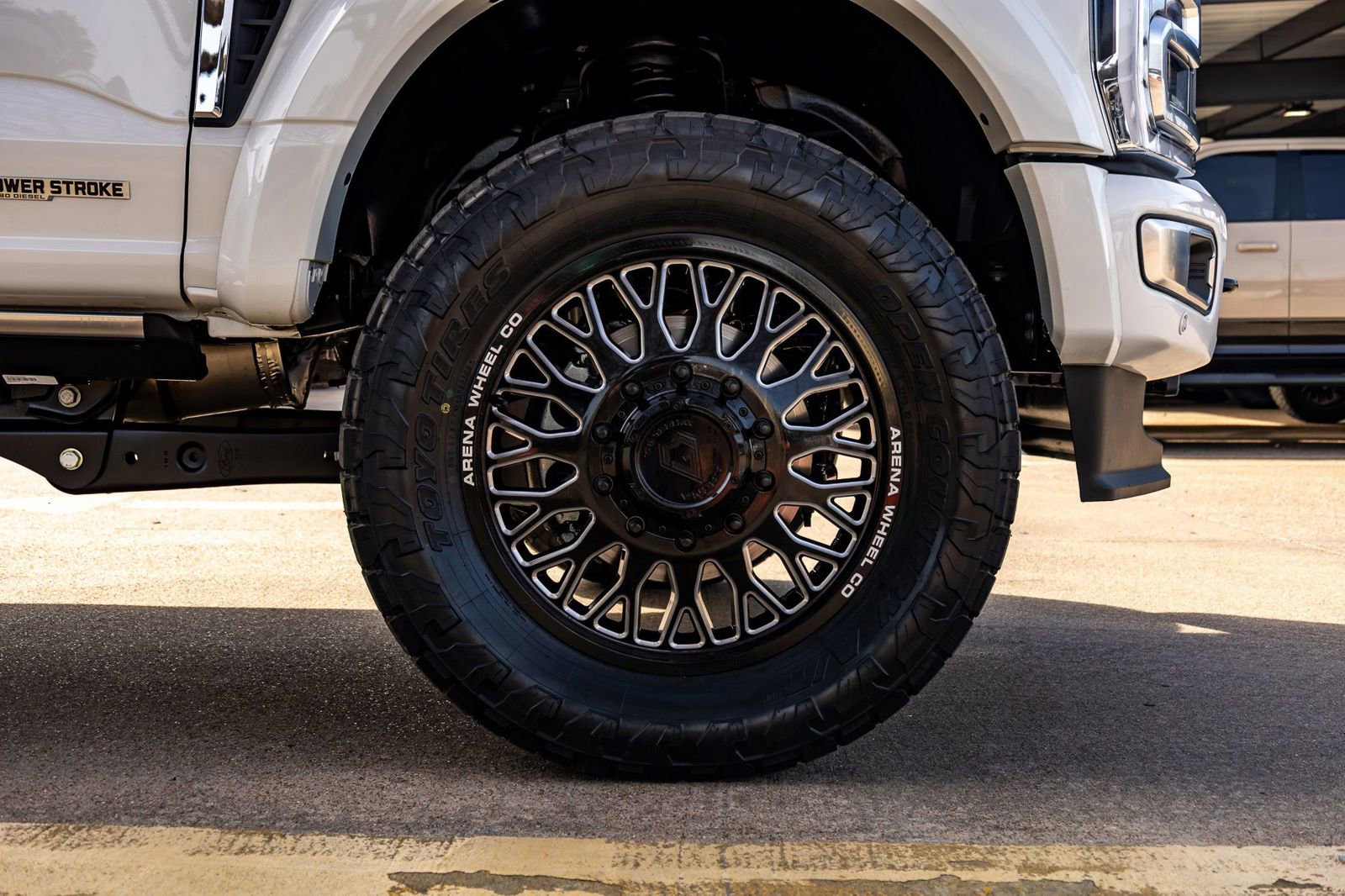 Used 2025 Ford F450 Platinum w/ Platinum Plus Package image 12