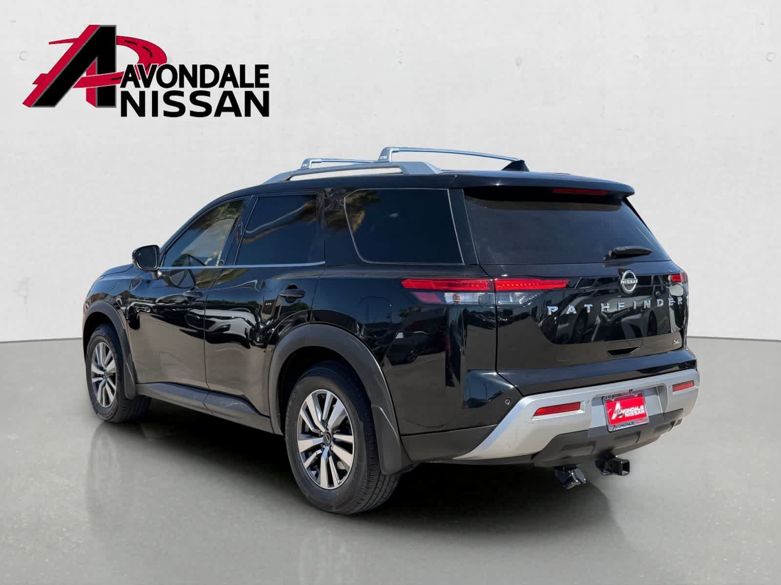 Used 2022 Nissan Pathfinder SL FWD image 3