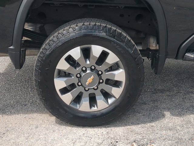 Used 2025 Chevrolet Silverado 2500 Custom w/ Custom Value Package AWD/4WD image 10