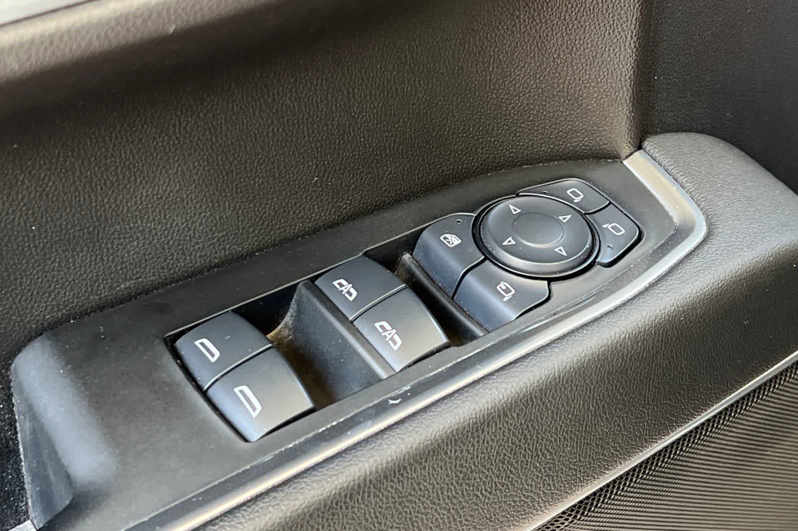 Used 2025 GMC Sierra 1500 SLT RWD image 14
