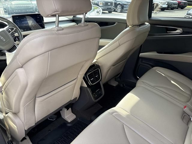 Certified 2022 Lincoln Nautilus AWD w/ Premium Package image 17