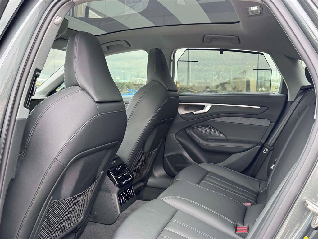 New 2026 Audi A6 Premium Plus image 18