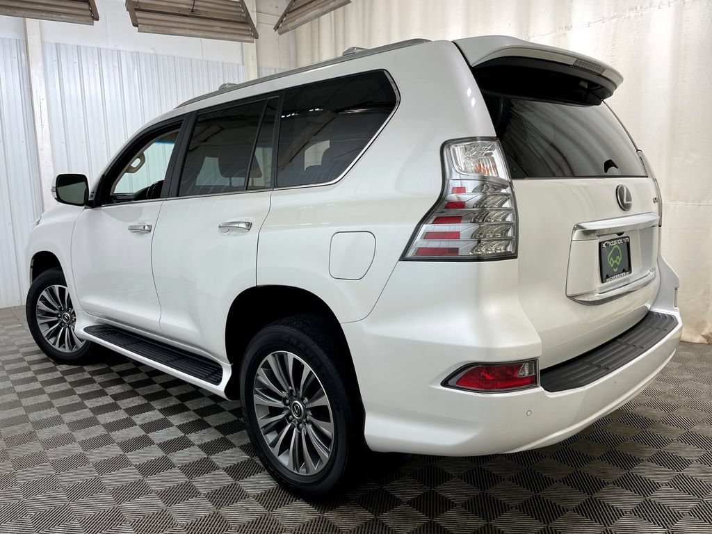 Used 2020 Lexus GX 460 Luxury w/ Accessory Package AWD/4WD image 26