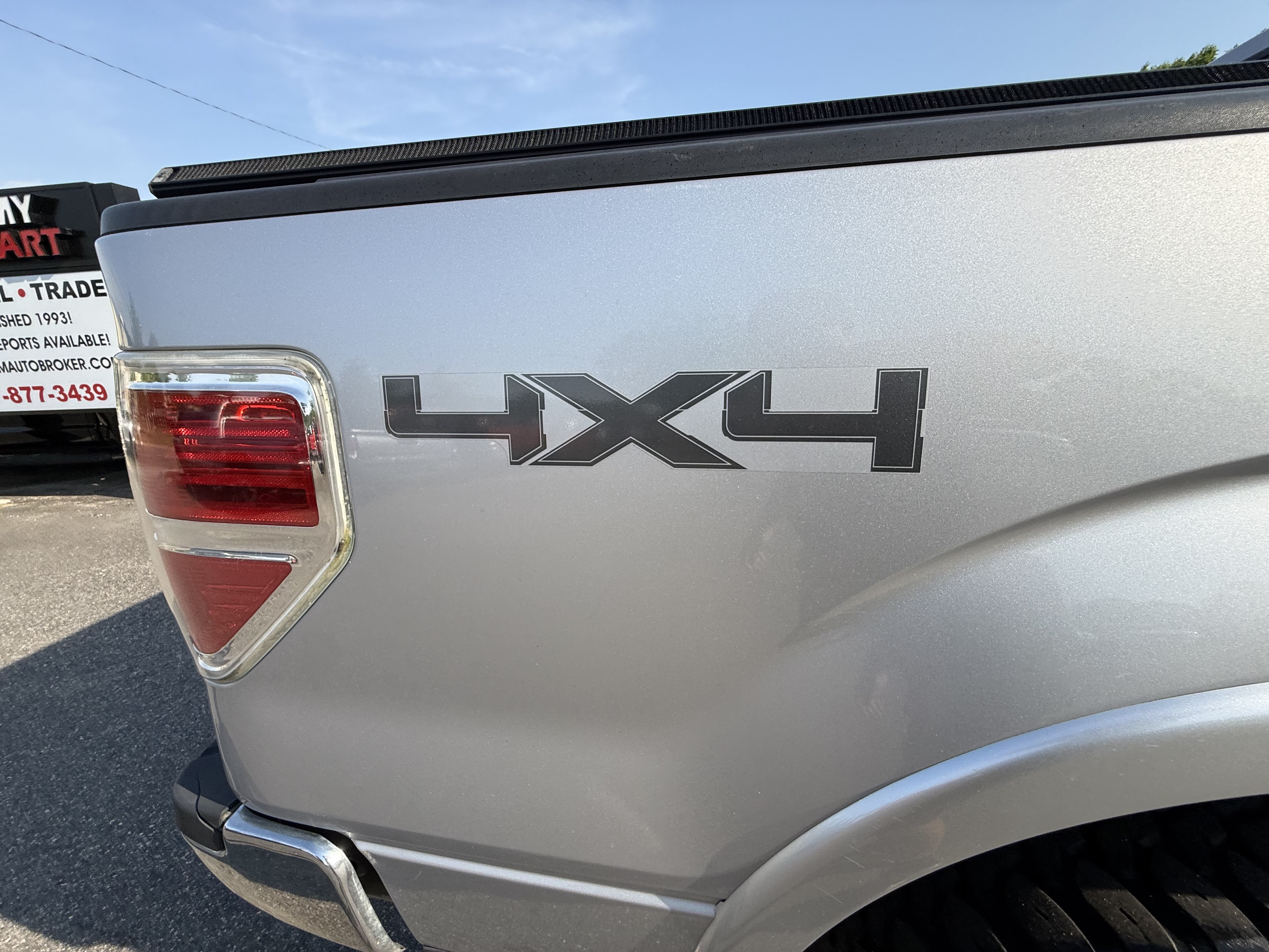 Used 2014 Ford F150 Lariat w/ Equipment Group 501A Mid AWD/4WD image 31