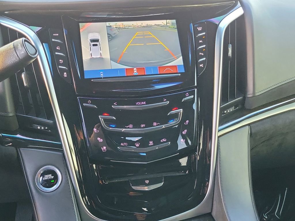 Used 2018 Cadillac Escalade Platinum image 11