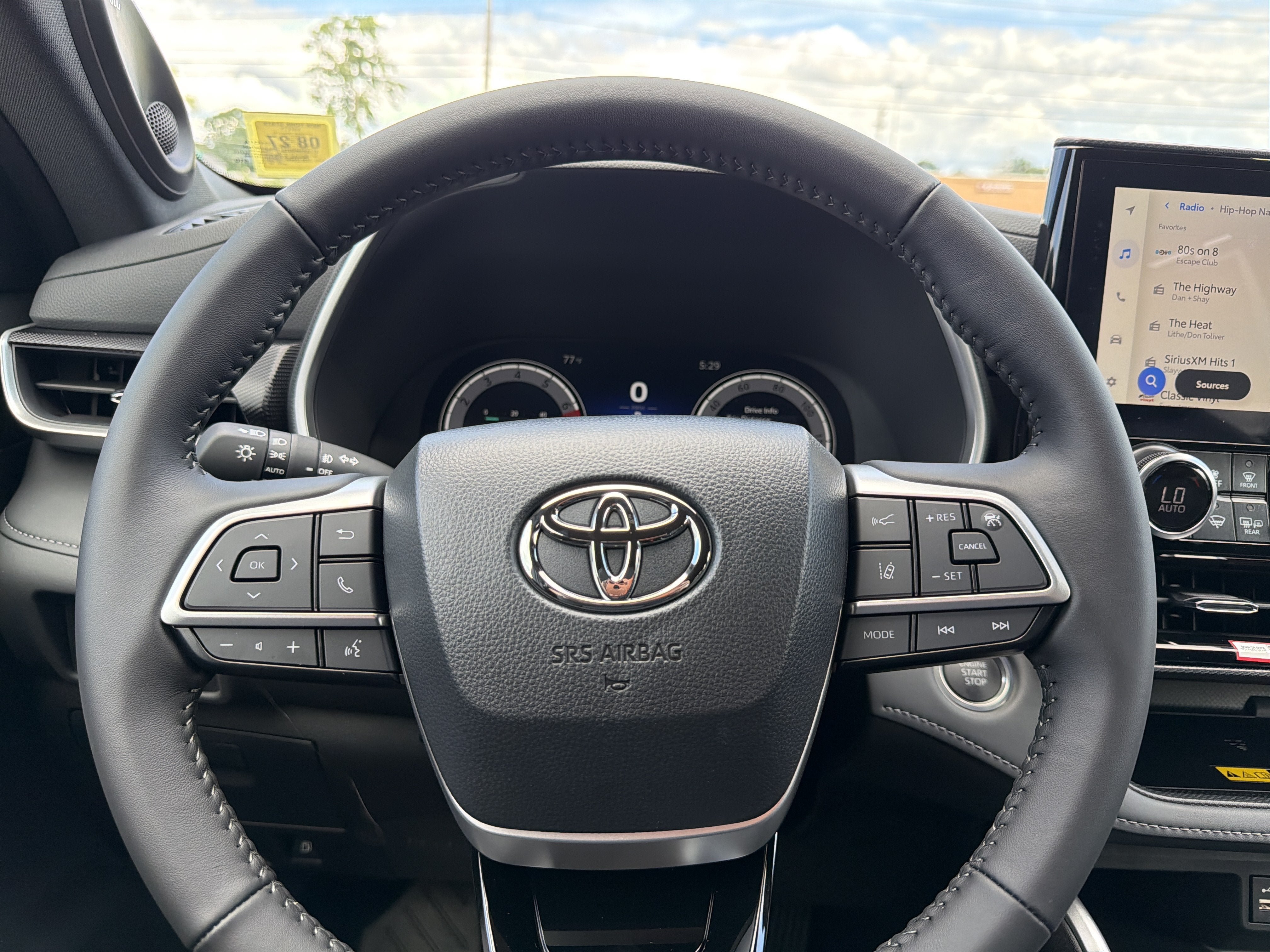 New 2026 Toyota Highlander XSE AWD/4WD image 14