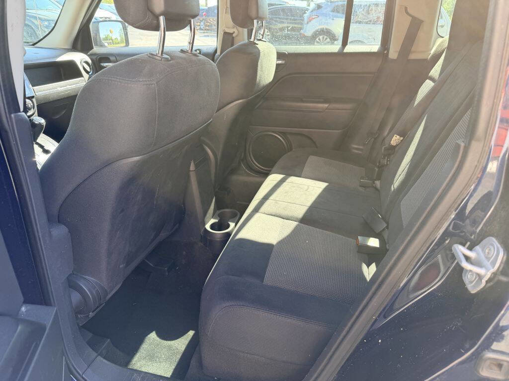 Used 2013 Jeep Patriot Latitude w/ Sun/Sound Group AWD/4WD image 6