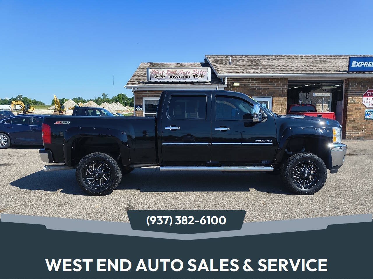 Used 2014 Chevrolet Silverado 2500 LT w/ Custom Sport Truck Package AWD/4WD image 1